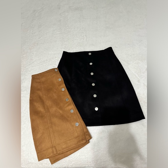 MANGO Black button up skirt - Picture 3 of 4